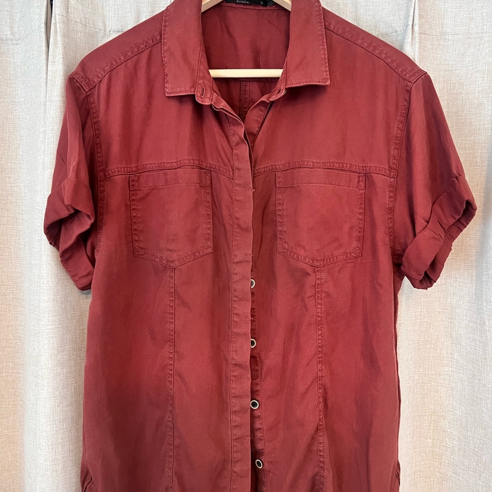 Prana Women’s Red Short Sleeve Shirt
